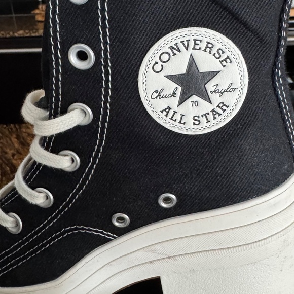 Converse Chuck Taylor High Top Heels size 7 - Picture 10 of 12